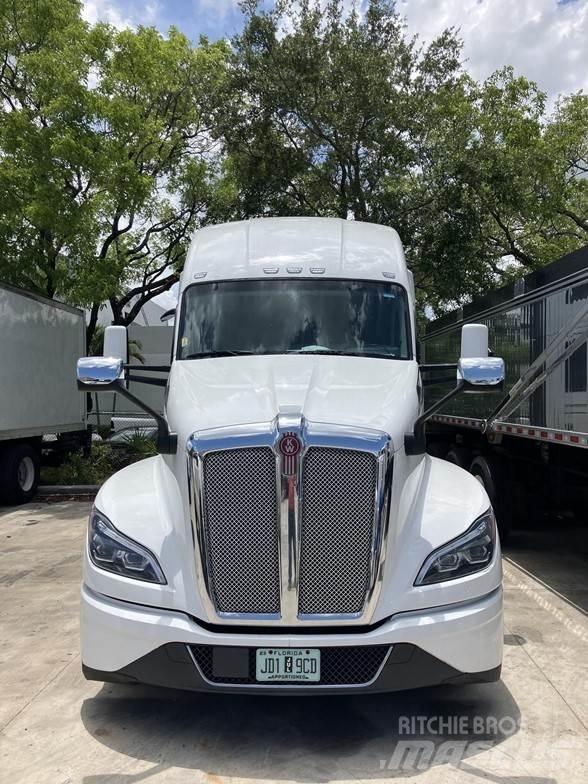 Kenworth T680 Τράκτορες
