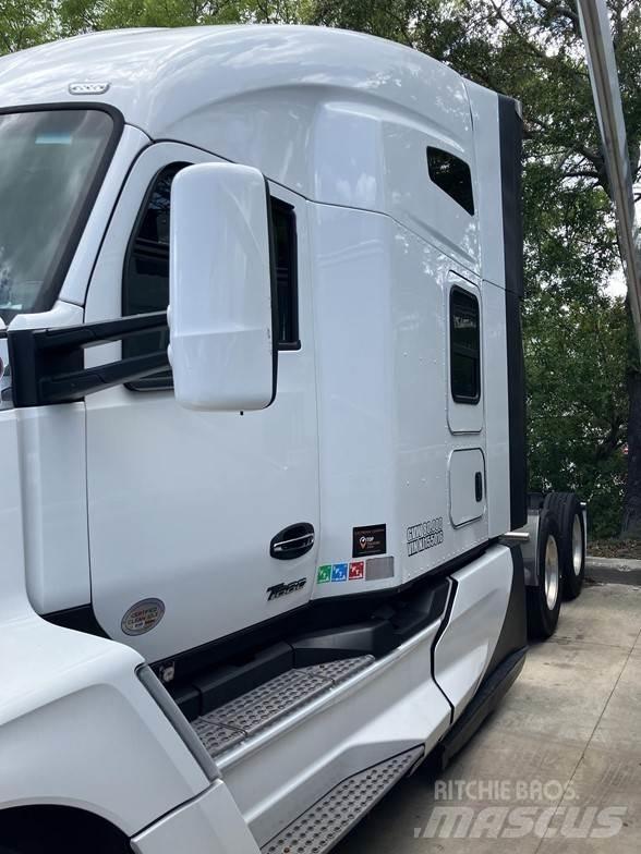 Kenworth T680 Τράκτορες