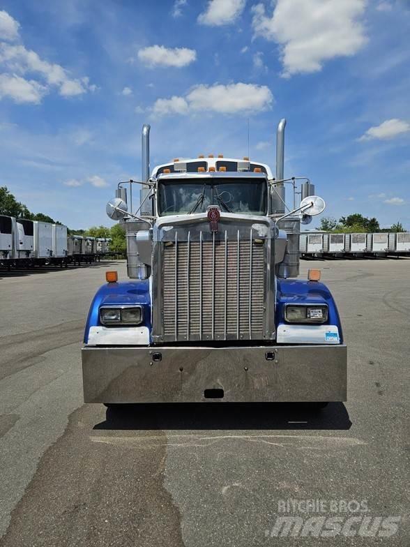Kenworth W900 Τράκτορες
