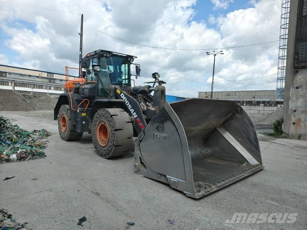 Doosan DL 320-7 Φορτωτές με λάστιχα (Τροχοφόροι)