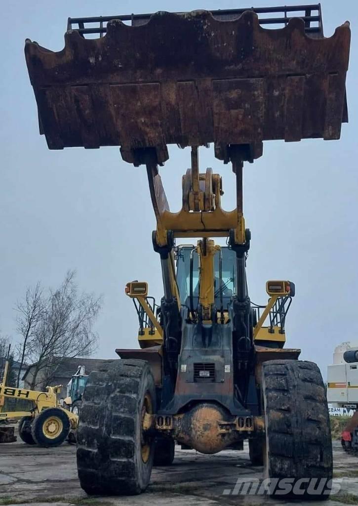 Komatsu WA 600-6 Φορτωτές με λάστιχα (Τροχοφόροι)