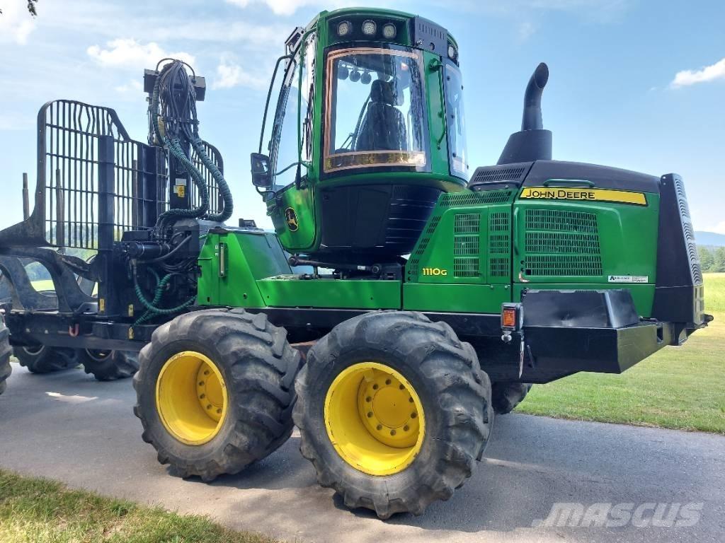 John Deere 1110G Μεταφορείς ξυλείας