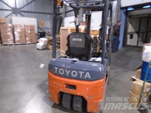 Toyota 8FBE20U Ηλεκτρικά παλετοφόρα με ιστό