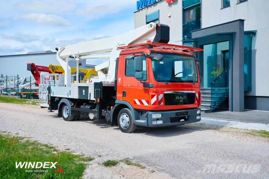 Ruthmann T 300 Εναέριες πλατφόρμες τοποθετημένες σε φορτηγό
