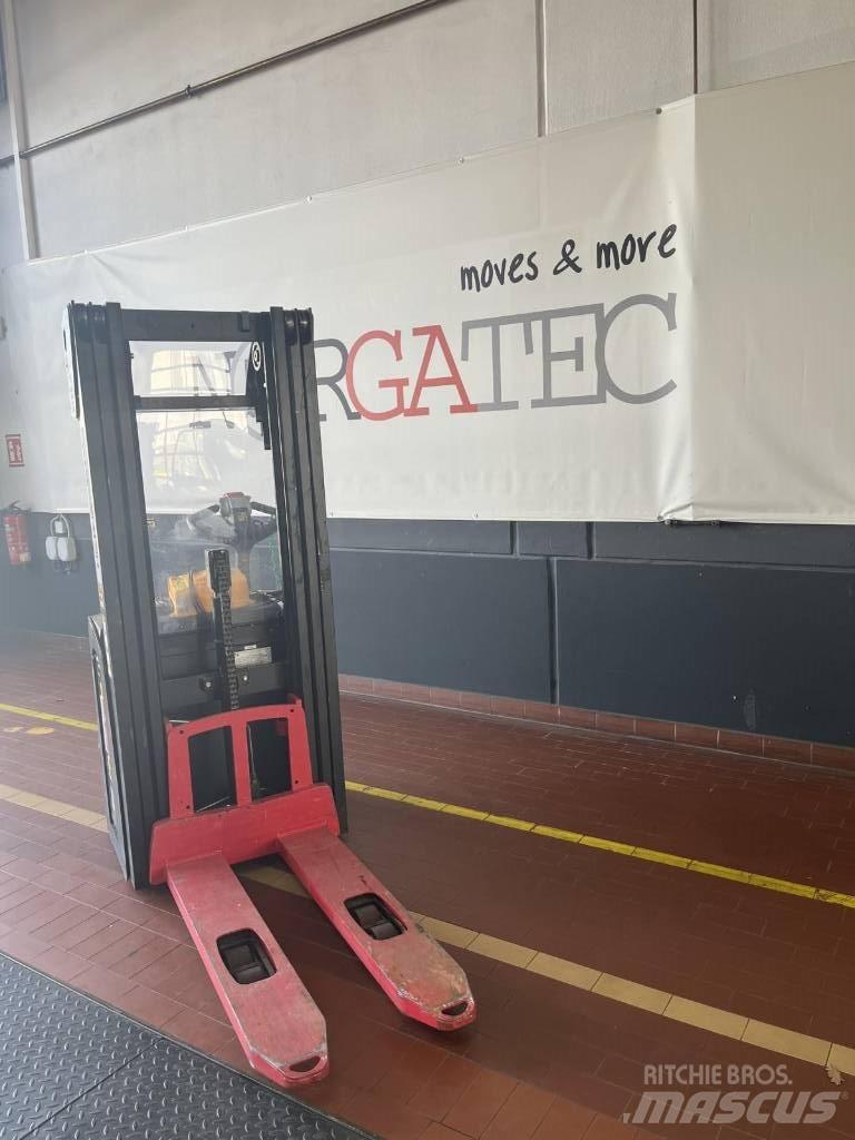 Hyster S1.4 Παλετοφόρα πεζού χειριστή με ιστό