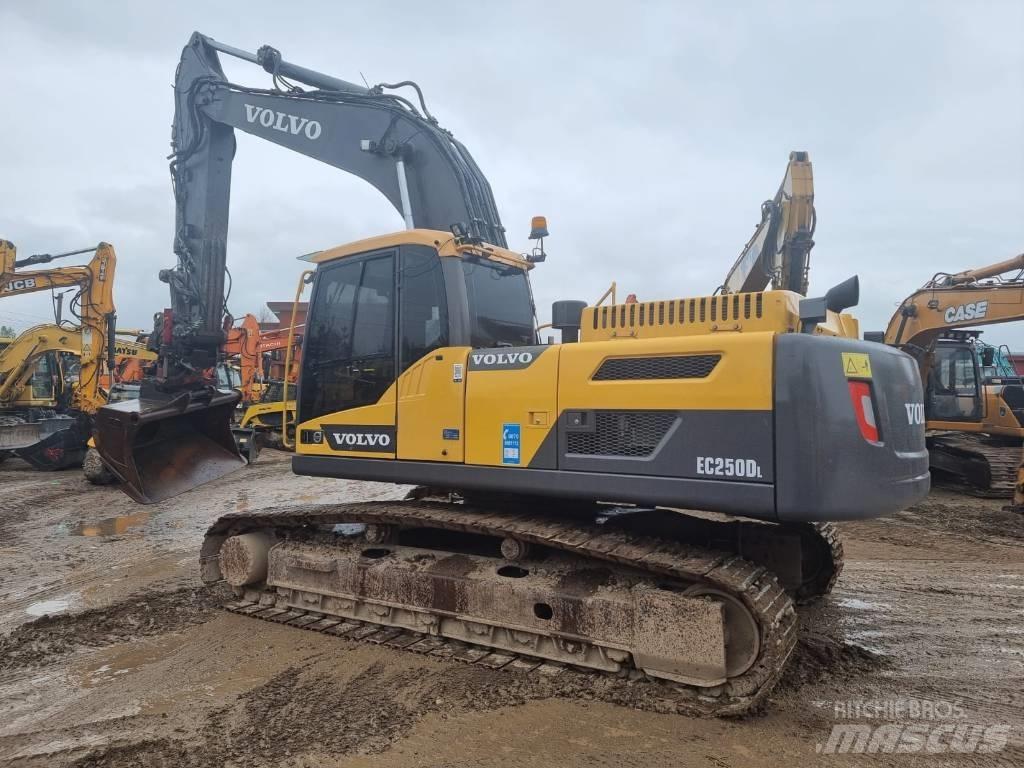 Volvo EC 250 D L Εκσκαφείς με ερπύστριες