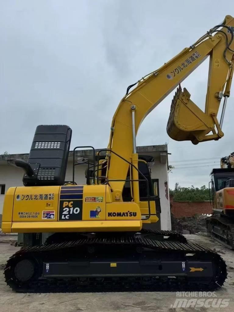 Komatsu 210LC-8 Εκσκαφείς με ερπύστριες