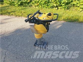 Bomag BT 65 Επίπεδοι κόπανοι