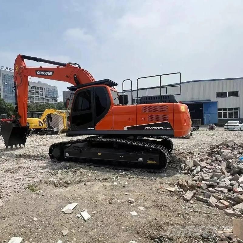 Doosan DX300 Εκσκαφείς με ερπύστριες