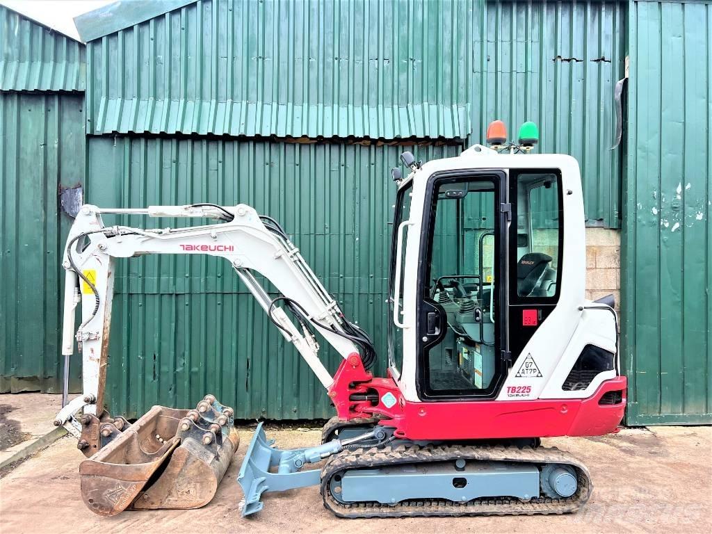 Takeuchi TB225 Εκσκαφάκι (διαβολάκι) < 7t