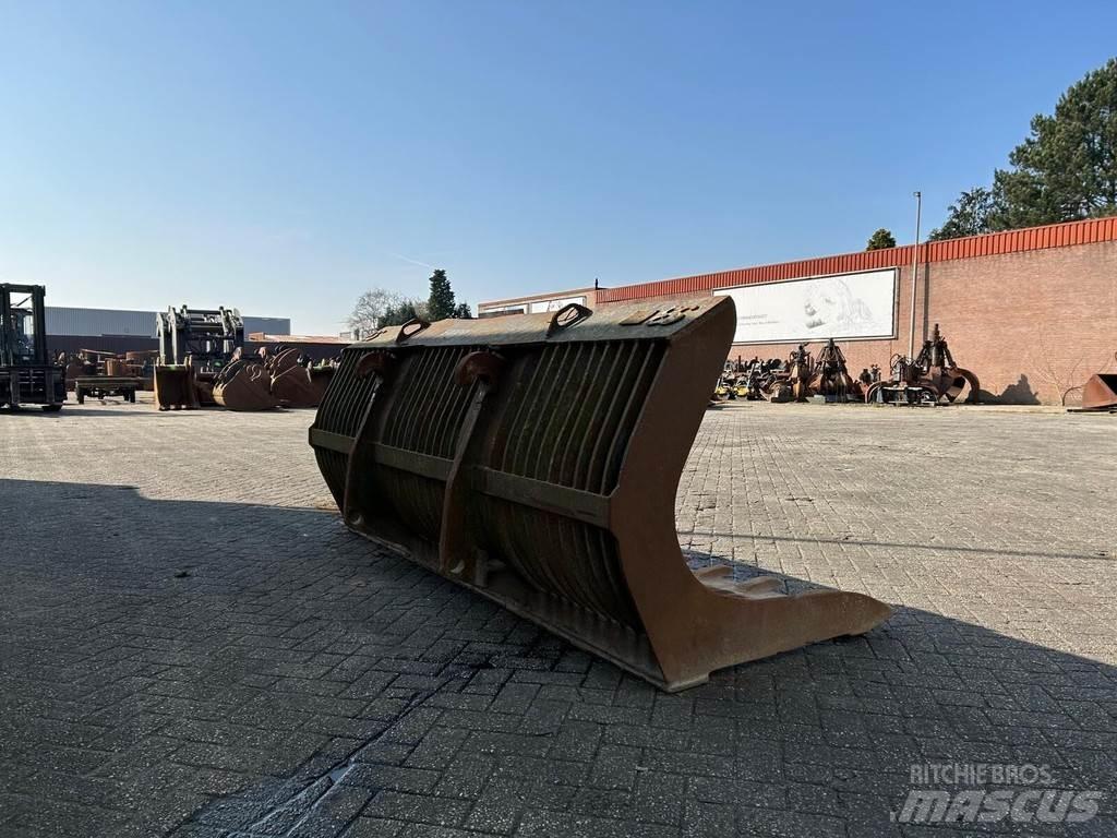  Onbekend UH-2700 Κουβάδες