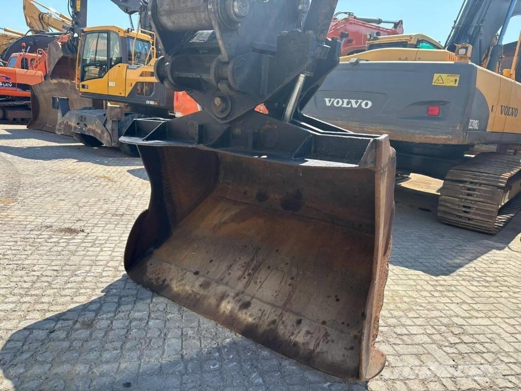 Volvo EC 240 C L Εκσκαφείς με ερπύστριες