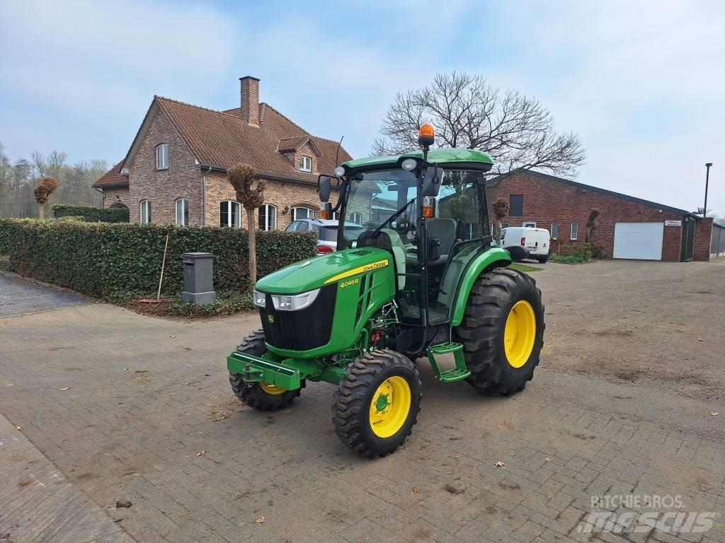 John Deere 4049R Τρακτέρ μικρών διαστάσεων