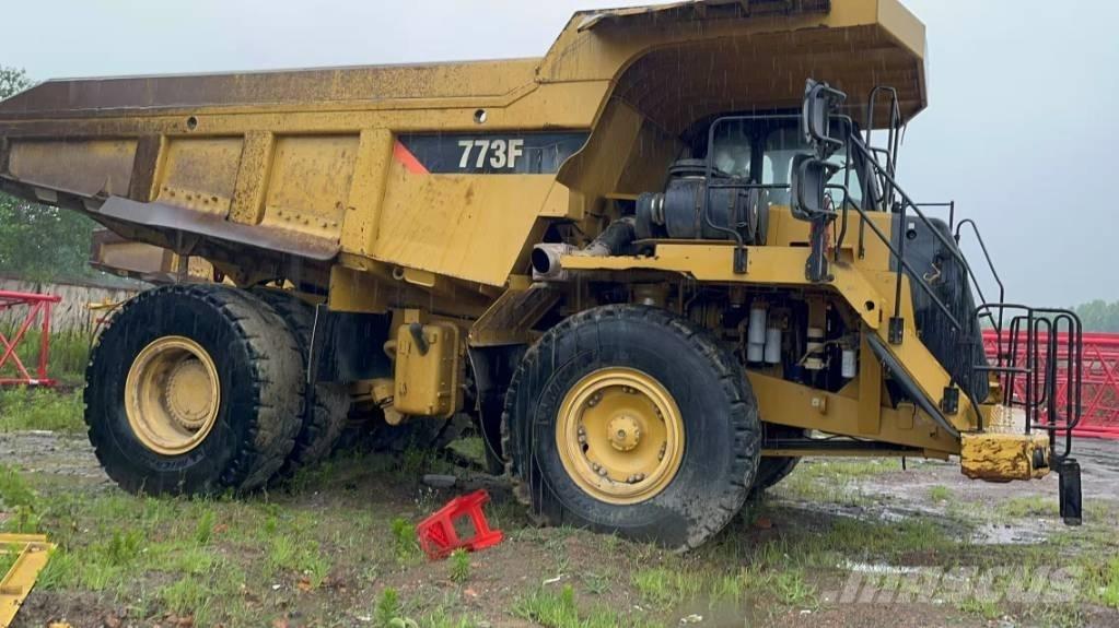 CAT 773 F Σπαστό Dump Truck ADT
