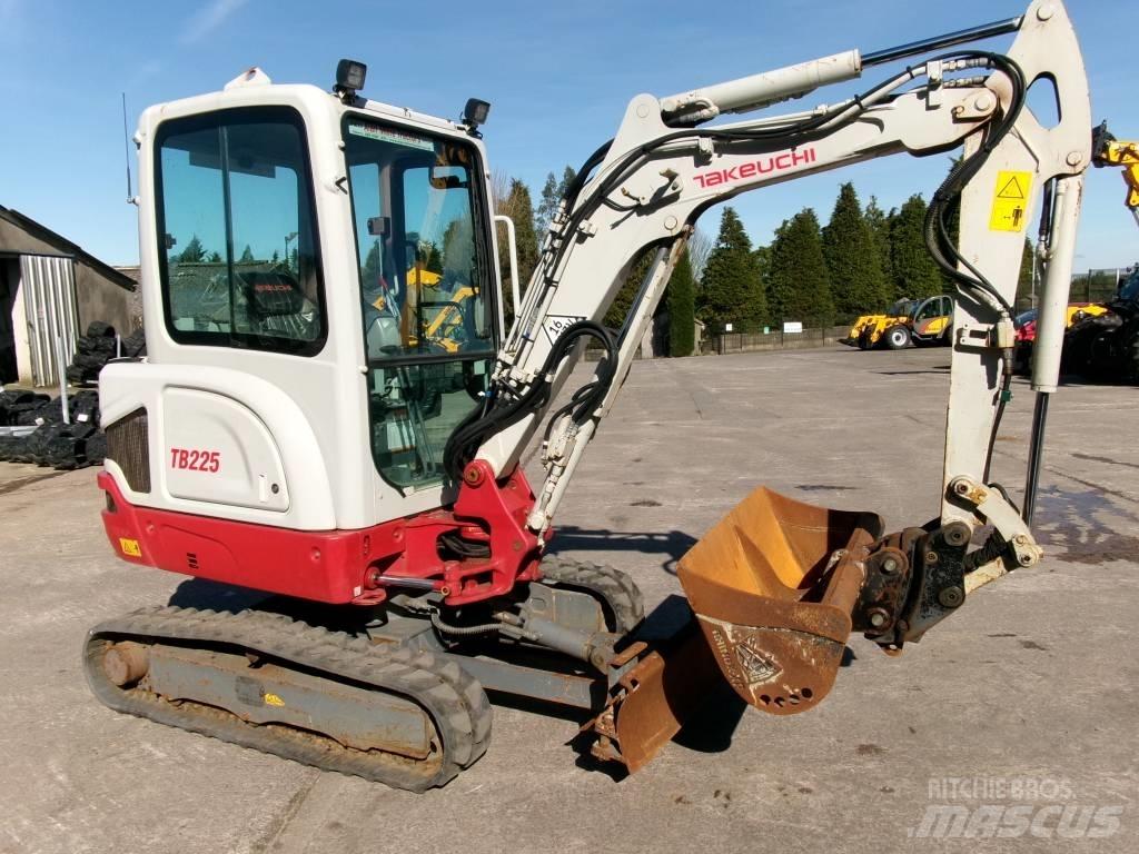 Takeuchi TB 225 Εκσκαφάκι (διαβολάκι) < 7t