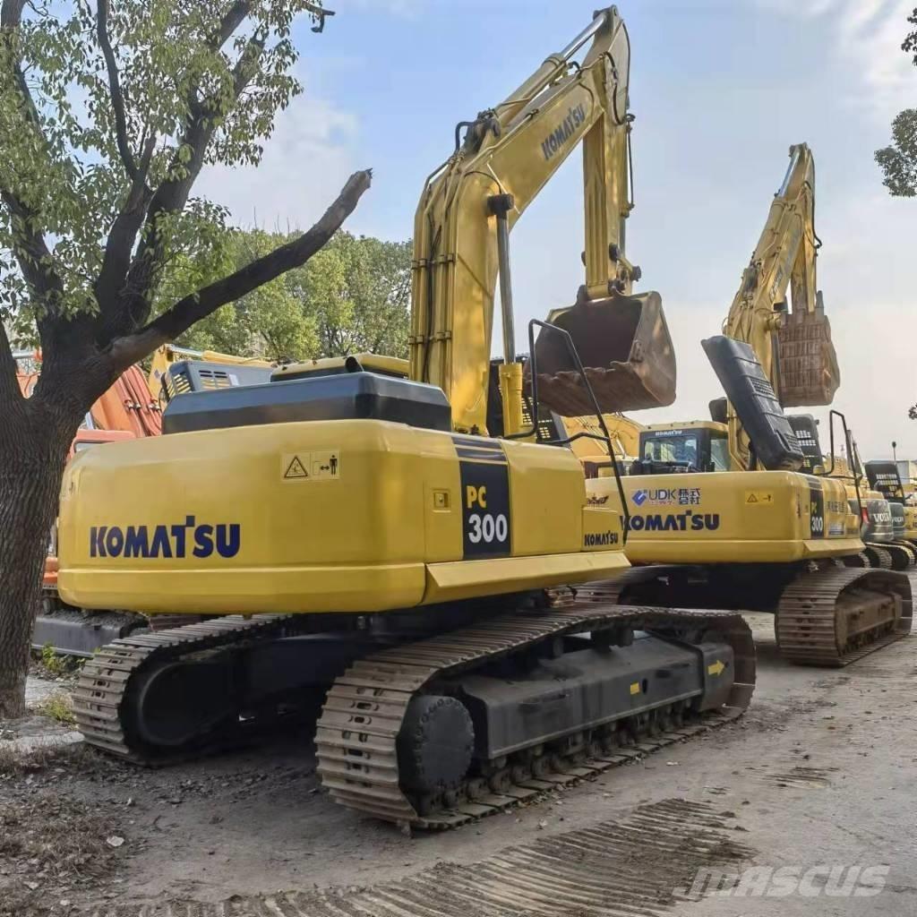 Komatsu PC 300 Εκσκαφείς με ερπύστριες