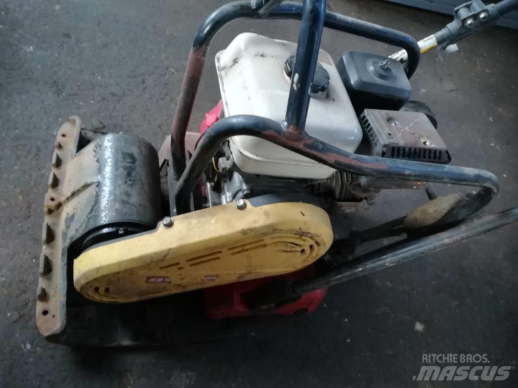  DESKA  VIBRAČNÍ  LF  75 Κόπανοι