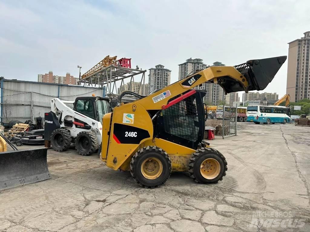 CAT 246 C Φορτωτάκια