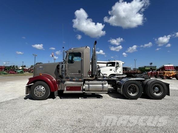 Kenworth W900 Τράκτορες