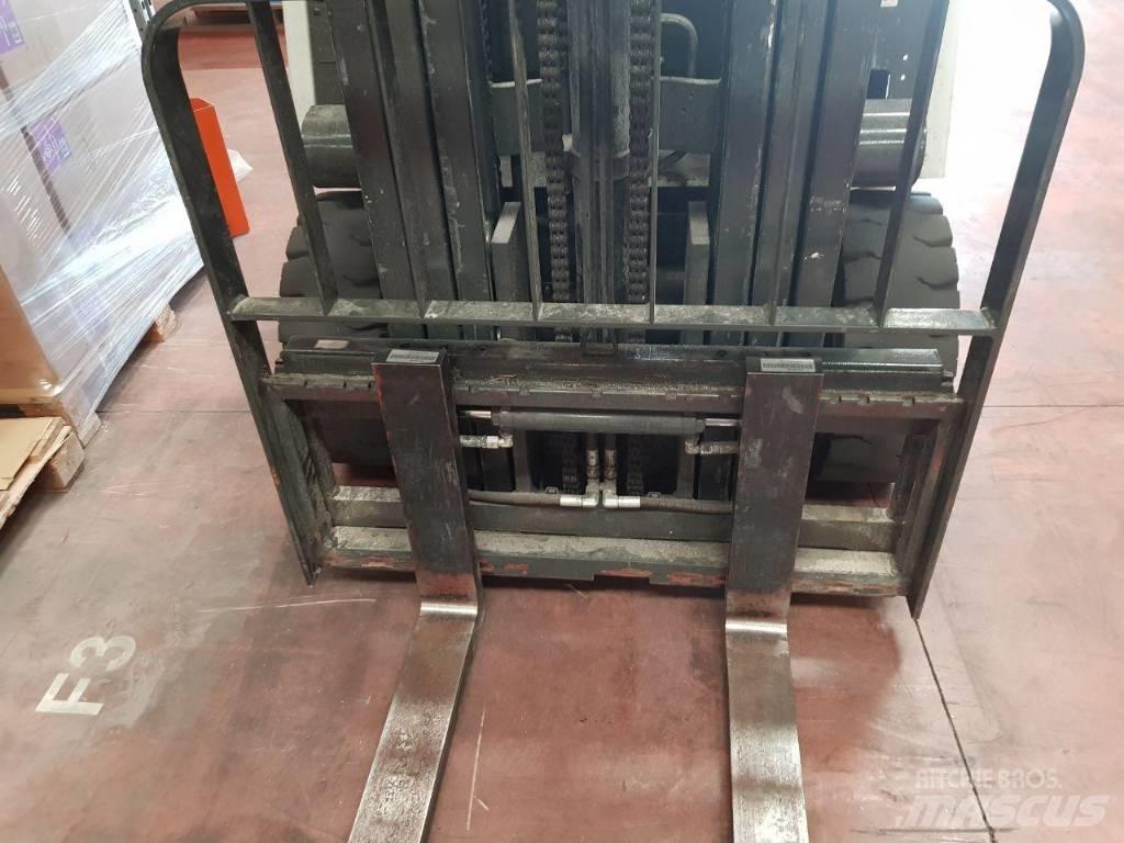 Unicarriers 1Q2L25Q Ηλεκτρικά περονοφόρα ανυψωτικά κλαρκ
