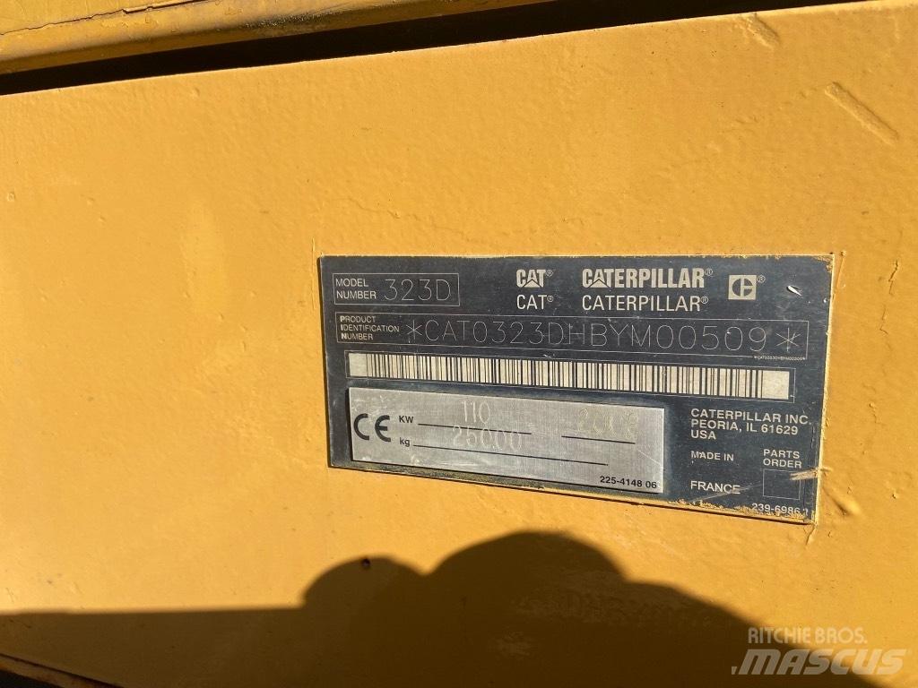 CAT 323 D Εκσκαφείς με ερπύστριες