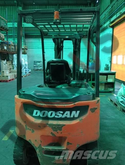 Doosan B 30 X-7 Ηλεκτρικά περονοφόρα ανυψωτικά κλαρκ