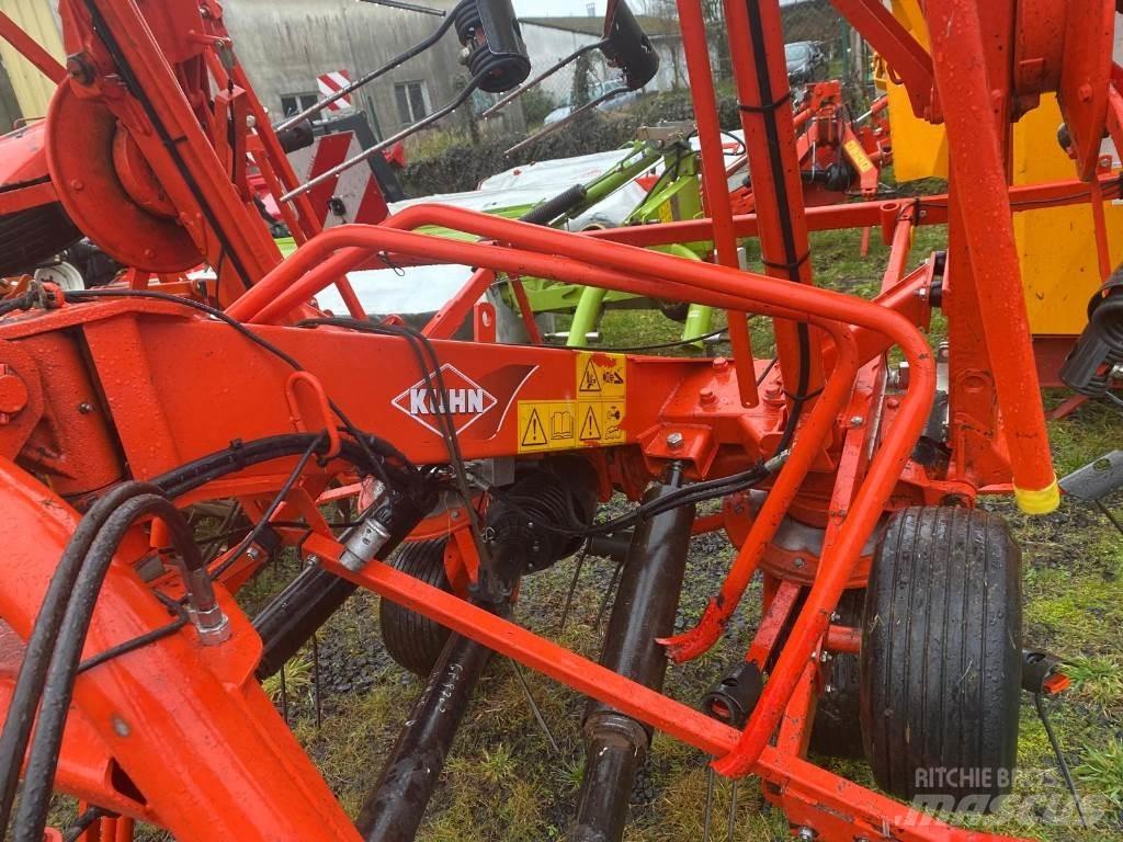 Kuhn GF8702 Τσουγκράνες και χορτοξηραντικές μηχανές