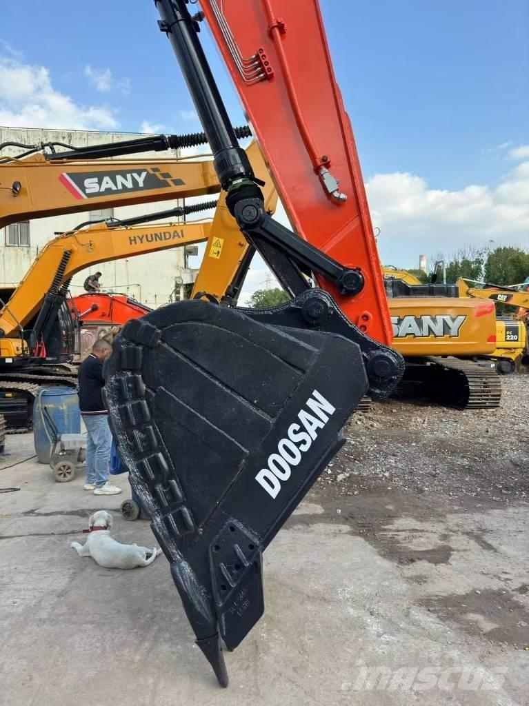 Doosan DX300LC Εκσκαφείς με ερπύστριες