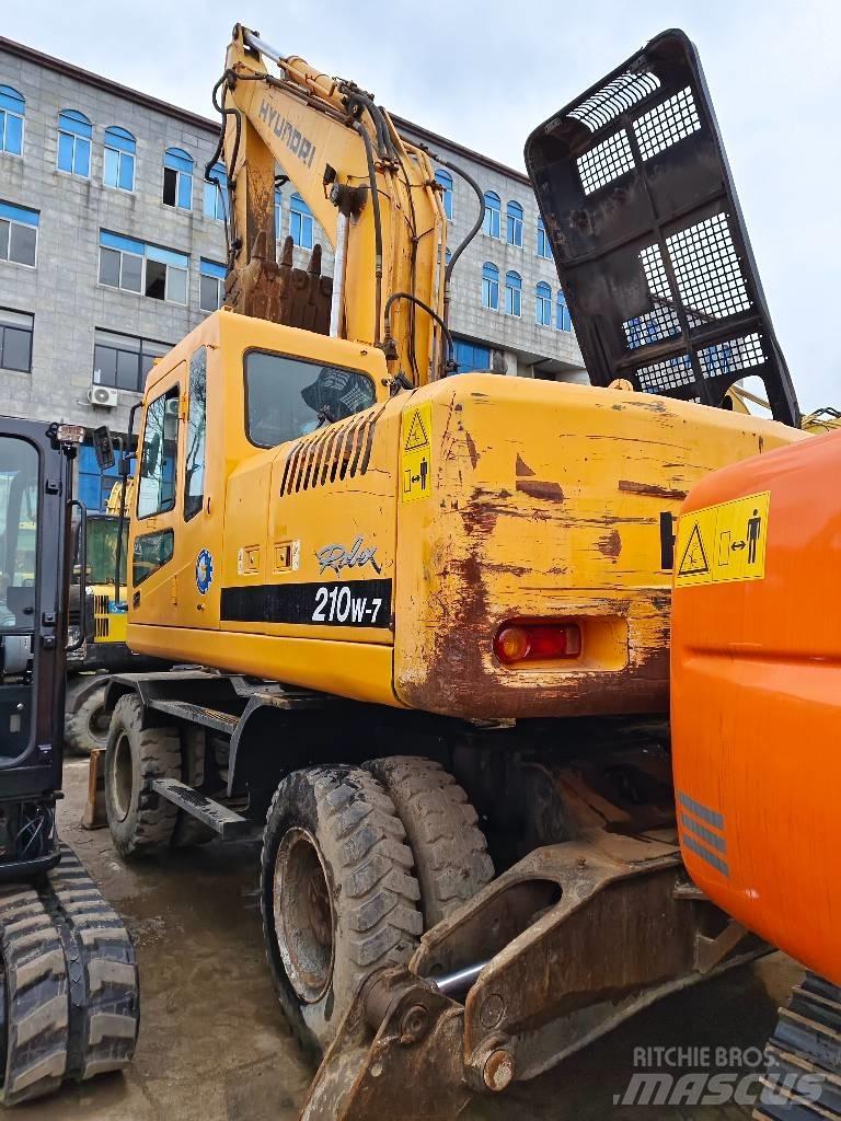 Hyundai R210W-7 Εκσκαφείς με τροχούς - λάστιχα