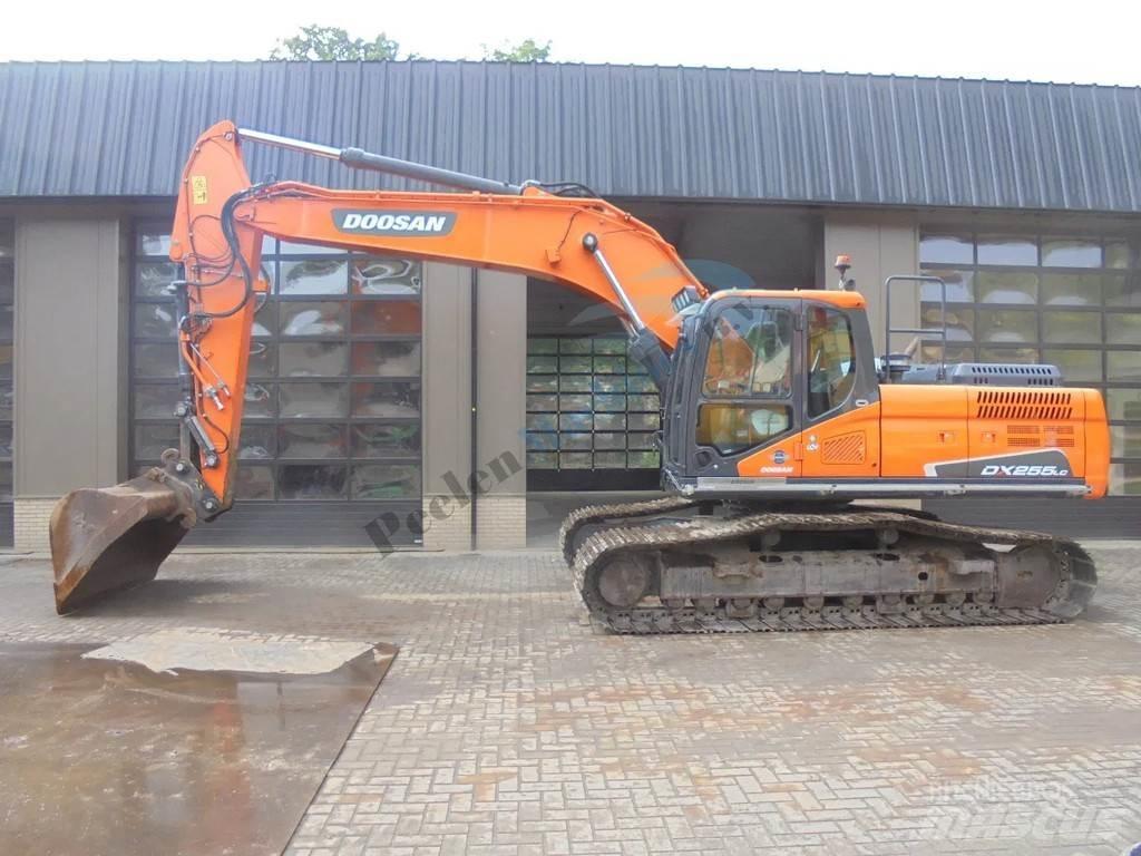 Doosan DX 255 LC-5 Εκσκαφείς με ερπύστριες