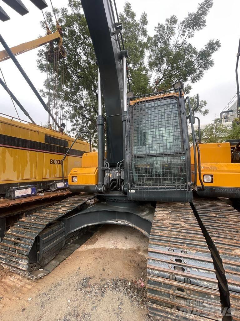 Hyundai R210 Εκσκαφείς με ερπύστριες
