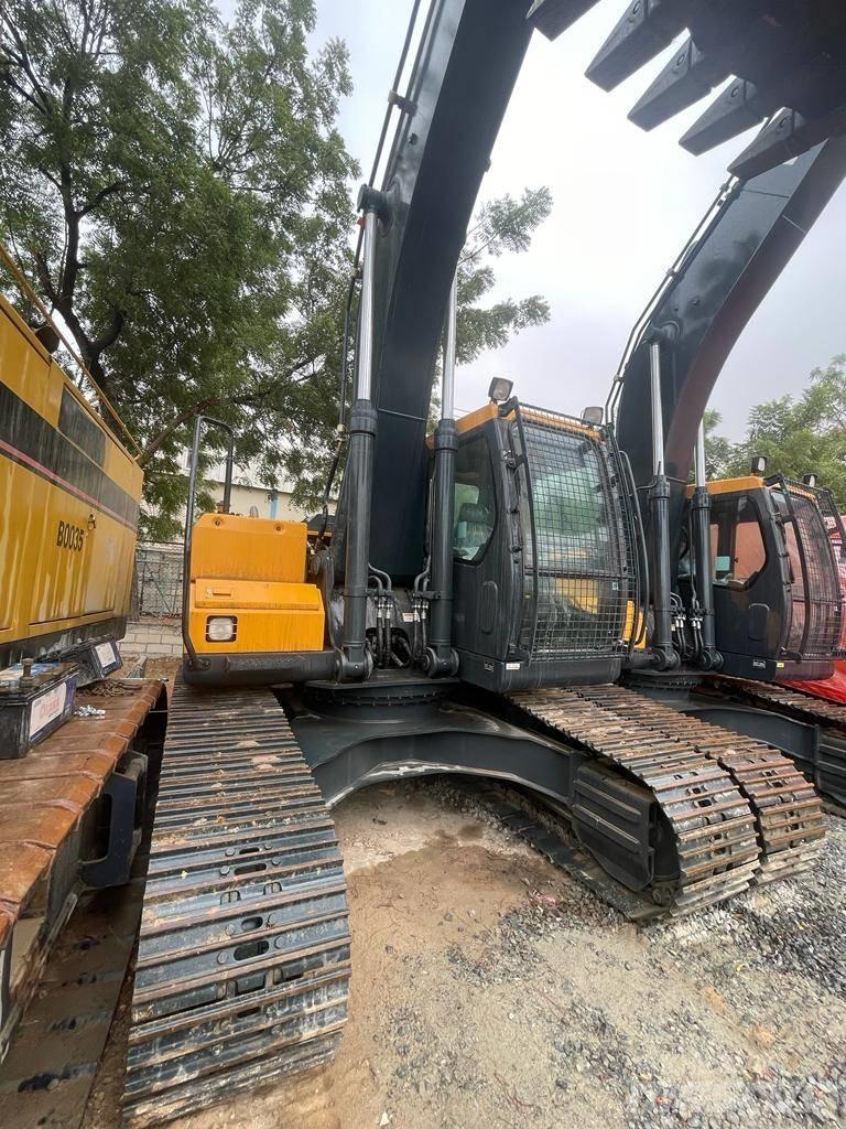 Hyundai R210 Εκσκαφείς με ερπύστριες