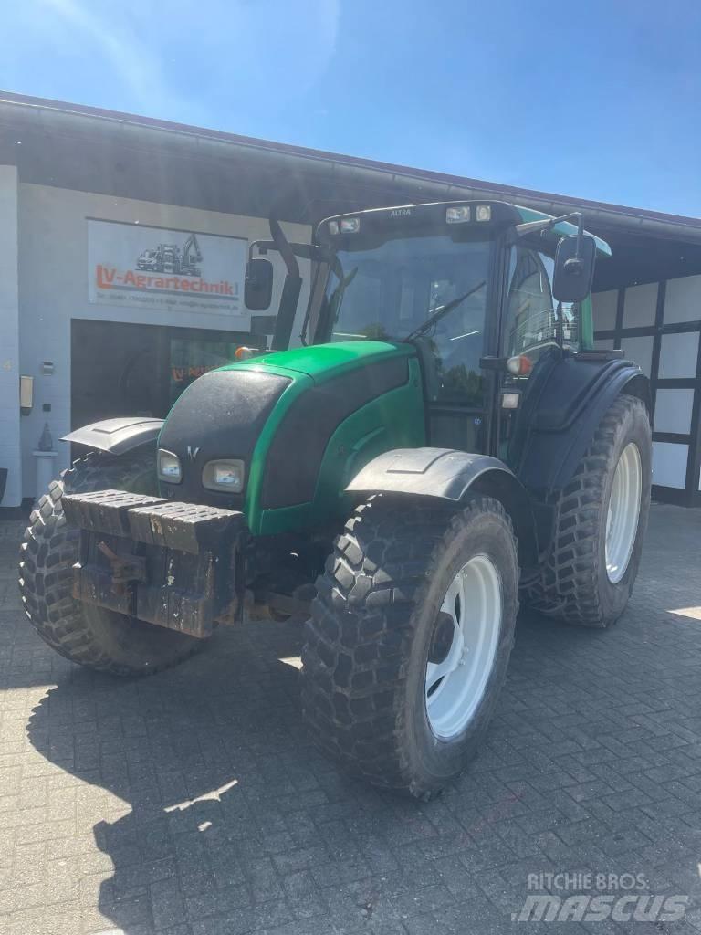 Valtra N 141 Τρακτέρ