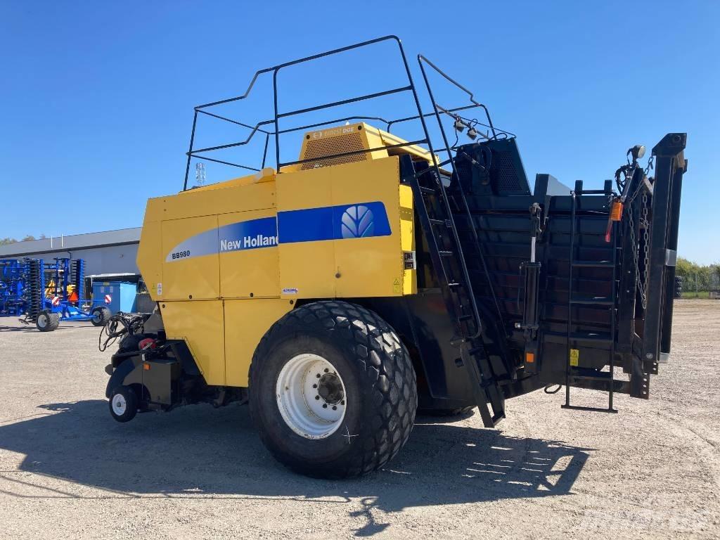 New Holland BB 980 Πρέσες τετράγωνων δεμάτων