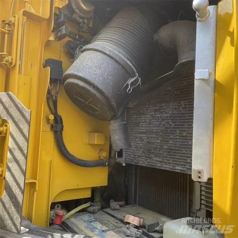 Komatsu PC 138 Εκσκαφείς με ερπύστριες