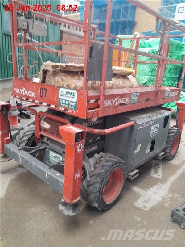 SkyJack 6832 RT Ανυψωτήρες ψαλιδωτής άρθρωσης