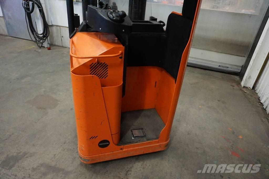 Toyota SSE135L Ηλεκτρικά παλετοφόρα με ιστό
