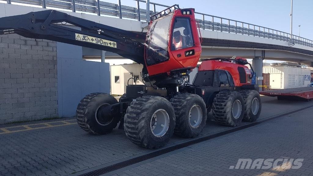 Komatsu 931 XC Θεριζοαλωνιστικές μηχανές