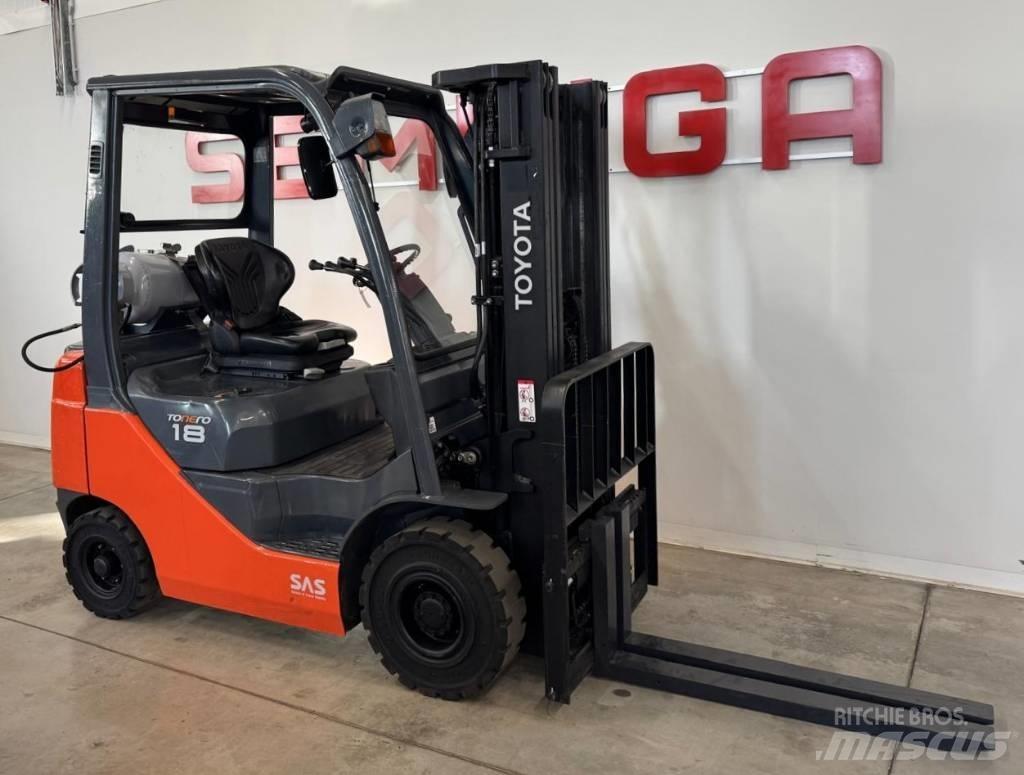 Toyota 10846 - 8FGF18 Περονοφόρα ανυψωτικά κλαρκ με φυσικό αέριο LPG