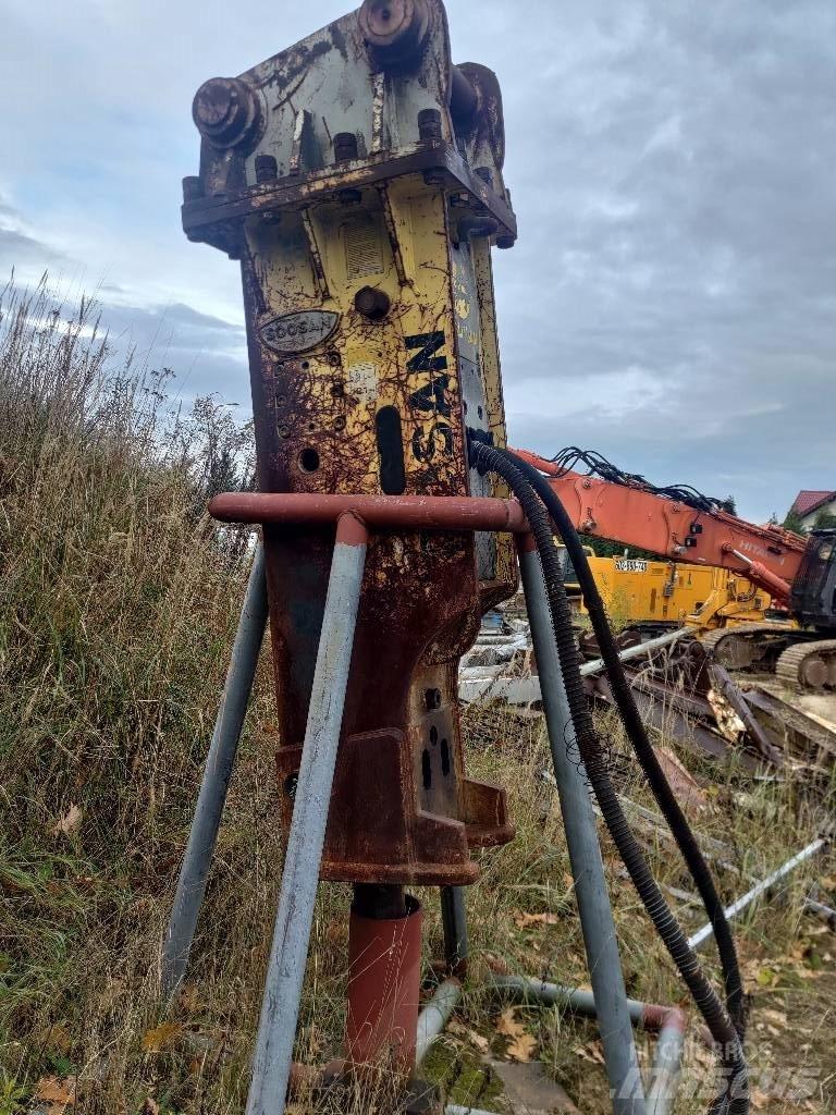 Soosan SB-121-TS-P Σφυριά / Σπαστήρες