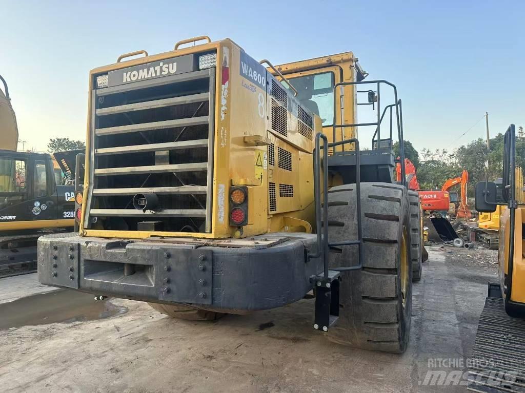 Komatsu WA 600 Φορτωτές με λάστιχα (Τροχοφόροι)