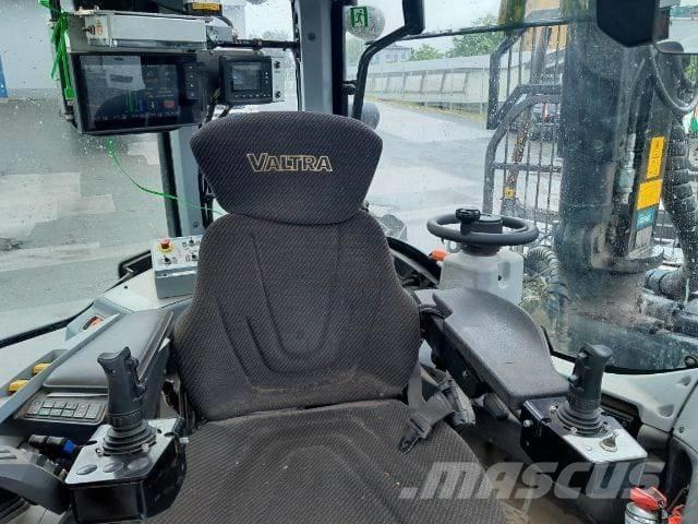 Valtra N153 Τρακτέρ δασοπονίας