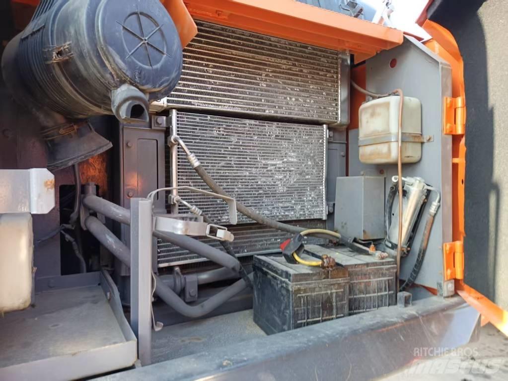 Hitachi ZX160 Εκσκαφείς με ερπύστριες