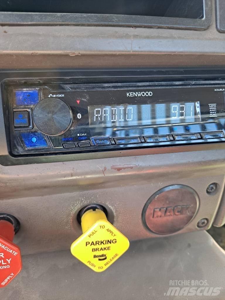 Mack CX612 Τράκτορες