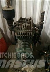Manitowoc 4000 W Εξαρτήματα και εξοπλισμός για γερανούς