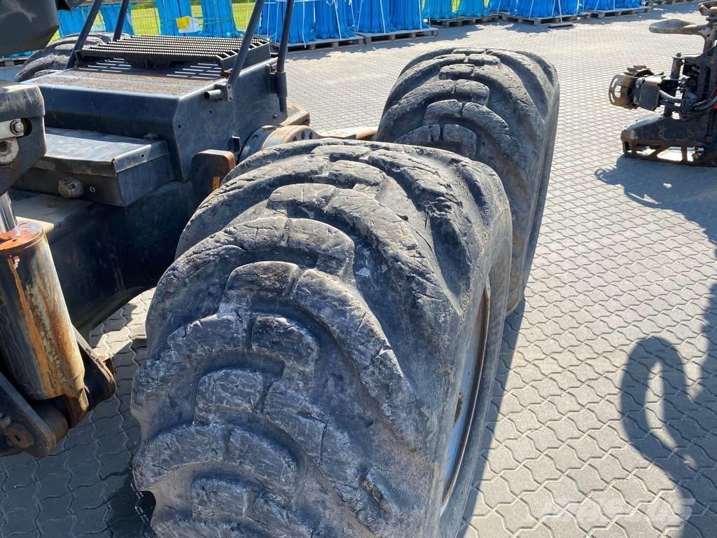 Komatsu 911.5 Θεριζοαλωνιστικές μηχανές