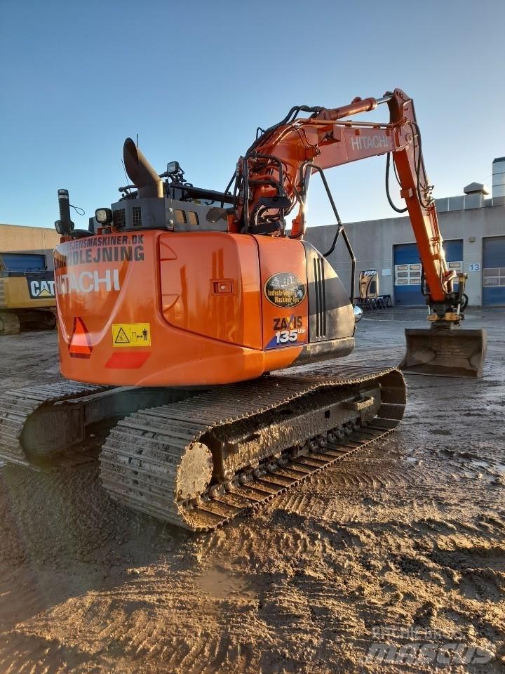 Hitachi ZX 135 US-6 Εκσκαφείς με ερπύστριες