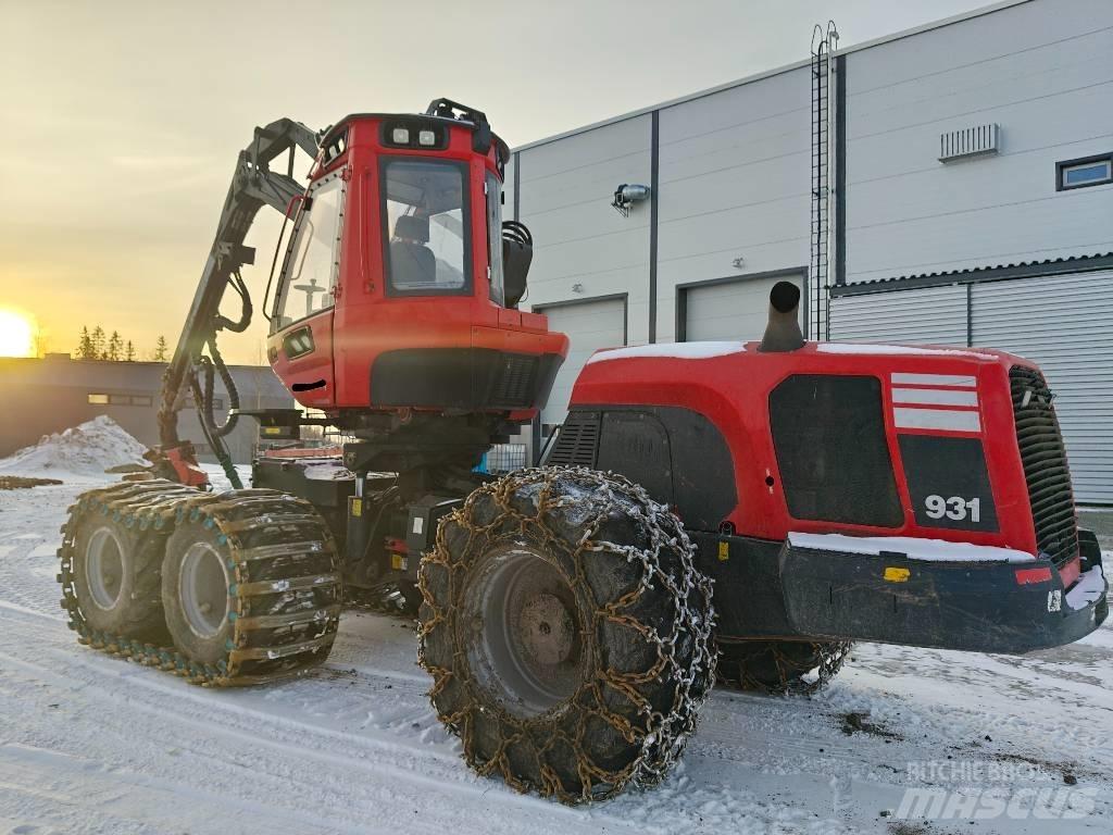 Komatsu 931 Θεριζοαλωνιστικές μηχανές