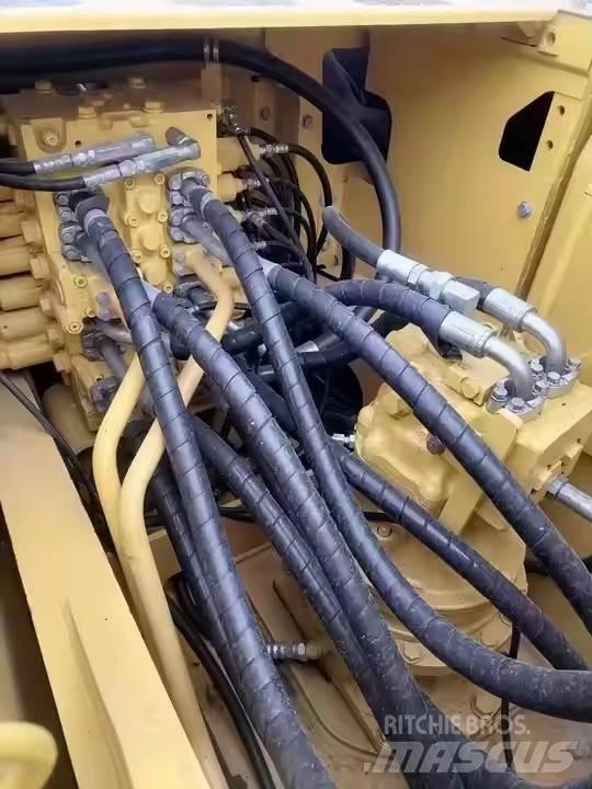 Komatsu PC200 Εκσκαφείς με ερπύστριες