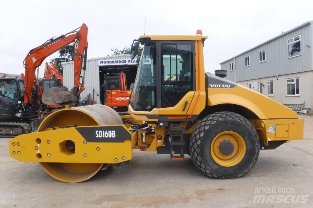Volvo SD 160 B Κύλινδροι με επίσωτρα με αέρα